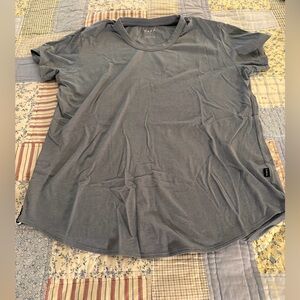 PAKA Essential Tee, Size Large